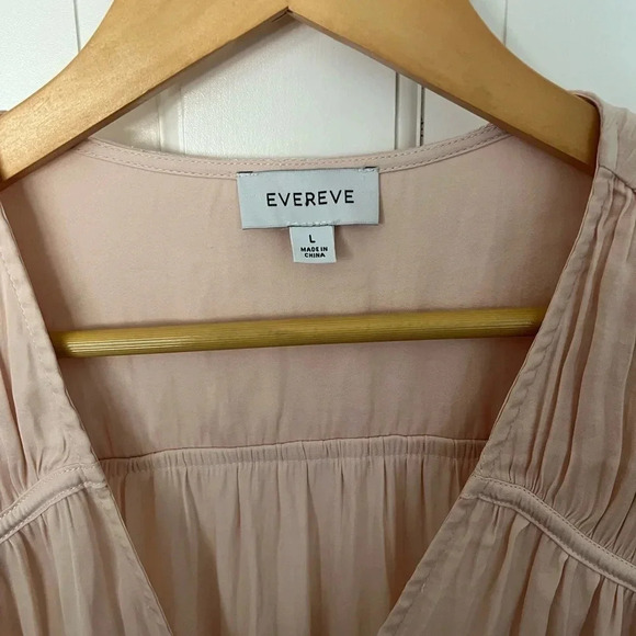 Evereve Silky Light Pink Blouse Size Large - Picture 2 of 5